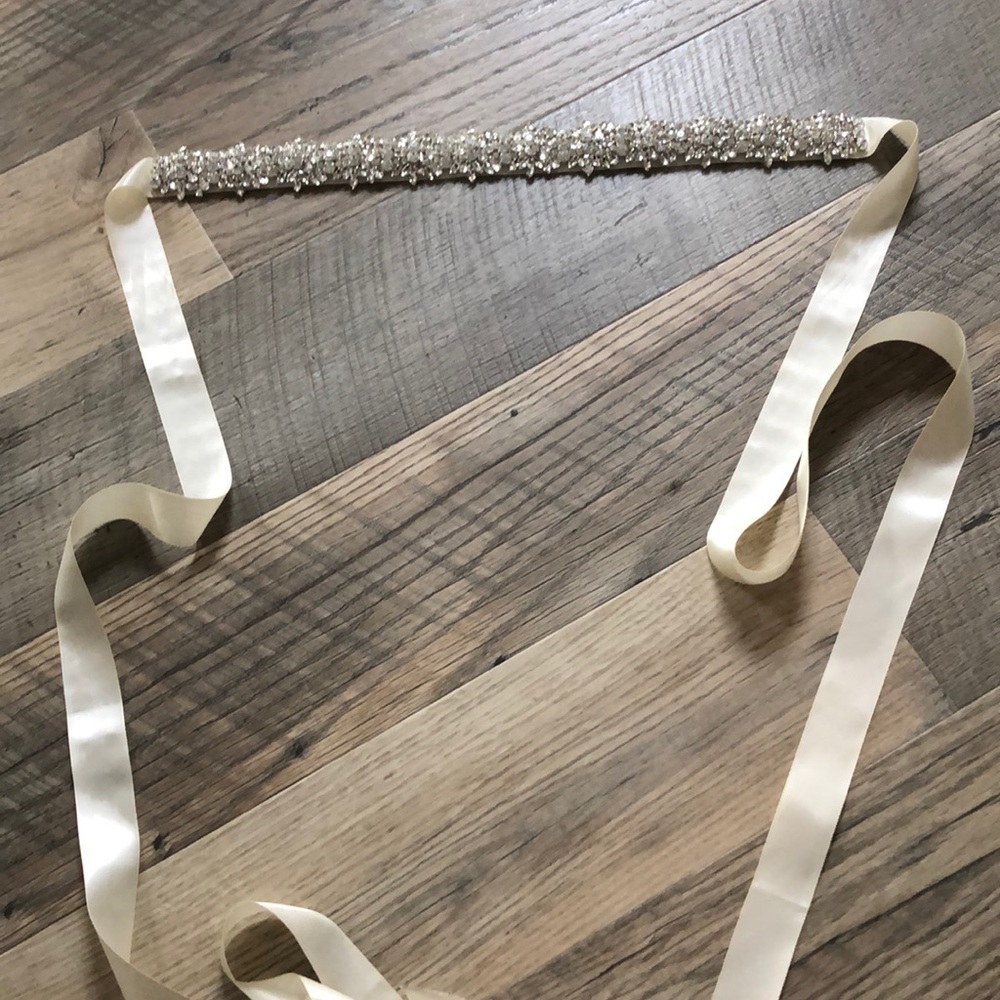 Belt for gown